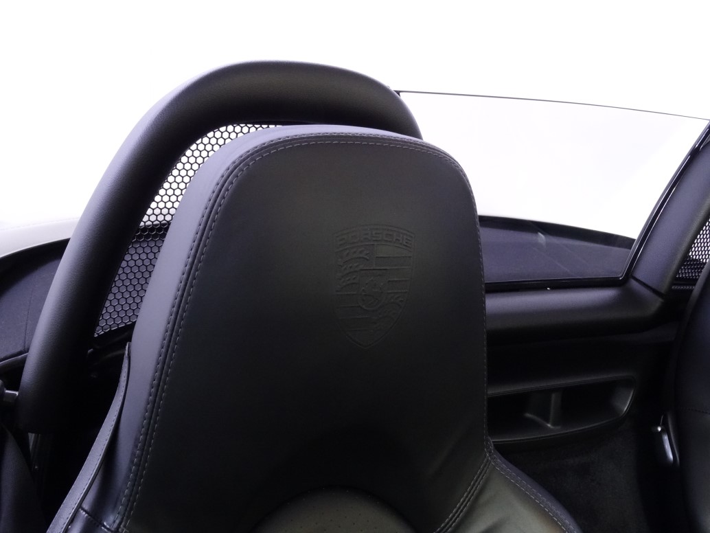 Porsche 987 Boxster S 3.4 Gen II Headrest