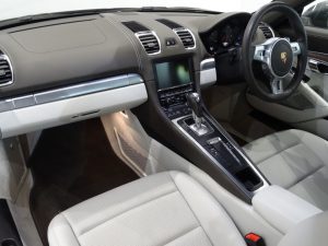 Porsche Cayman computer system