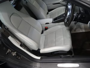 Porsche Cayman seats