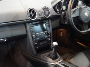Porsche Cayman radio